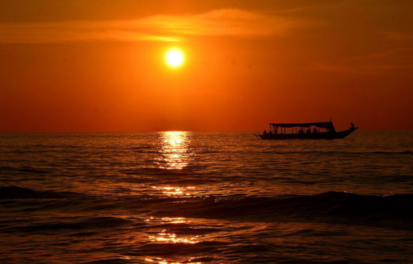 Full-Day Phnom Penh City & Silk Island with a local Tuk Tuk Tours